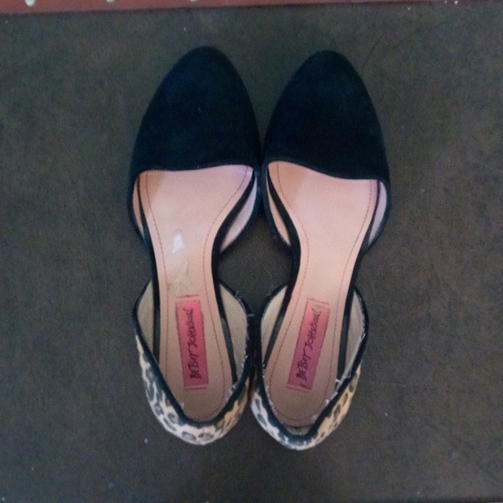 Betsy Johnson flats